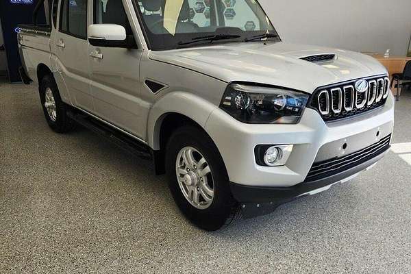 2023 Mahindra PIK-UP S11 4X4