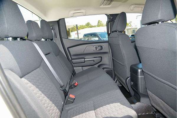 2025 Mitsubishi Triton GLX MV 4X4