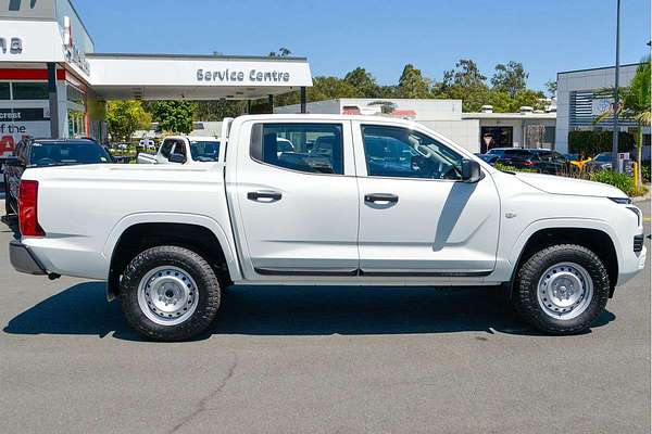 2025 Mitsubishi Triton GLX MV 4X4