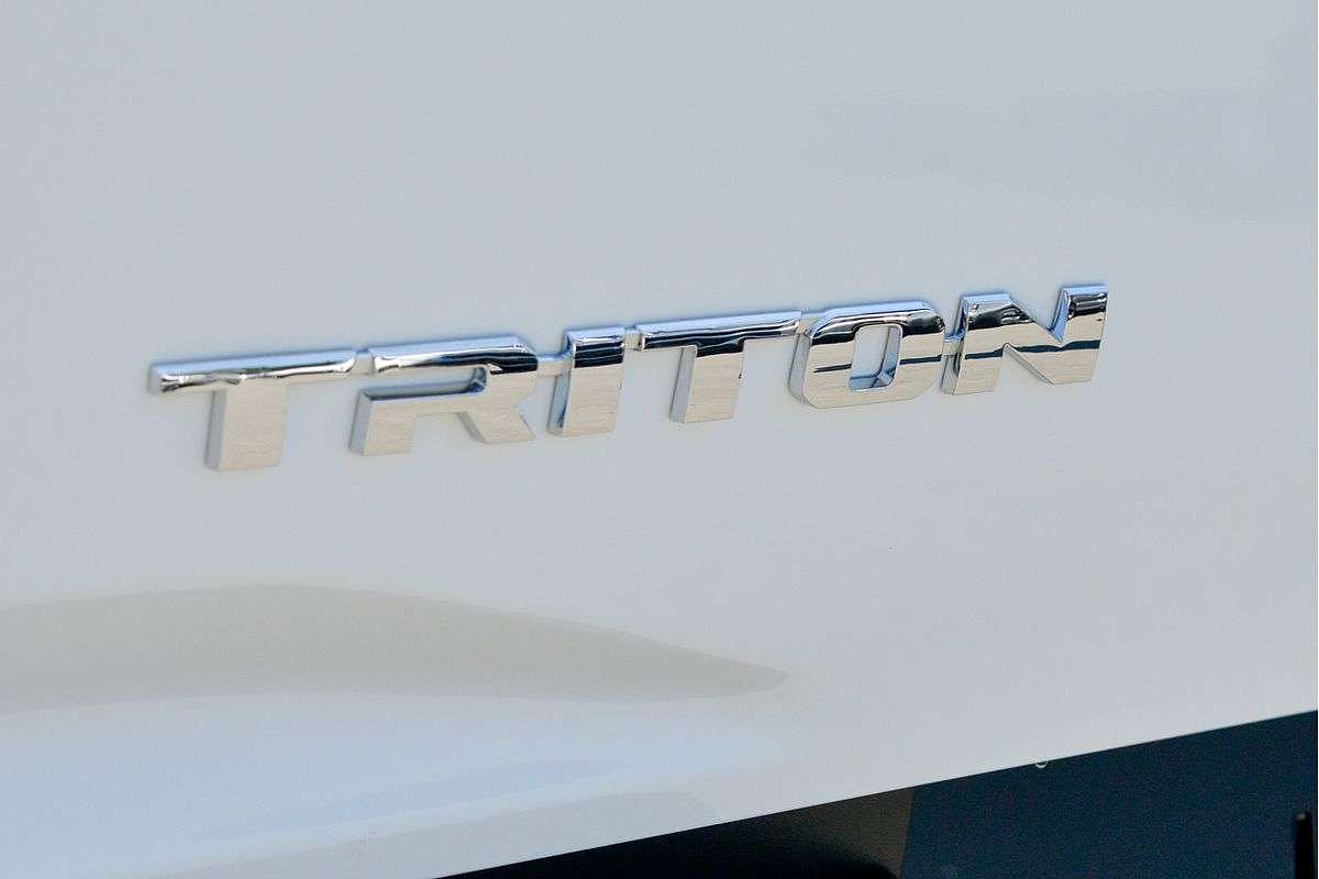 2025 Mitsubishi Triton GLX MV 4X4