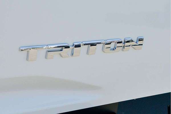 2025 Mitsubishi Triton GLX MV 4X4