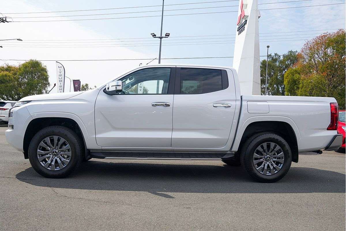 2025 Mitsubishi Triton GLS MV 4X4