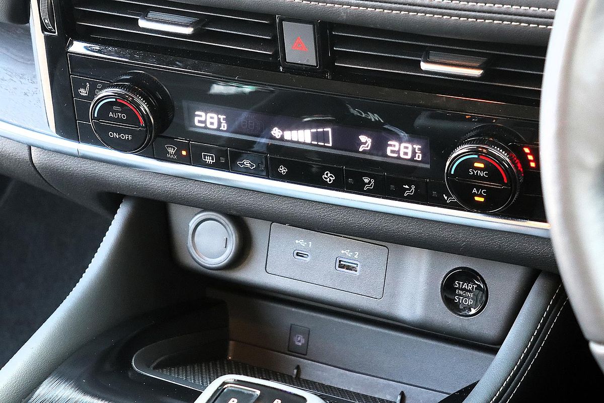 2024 Nissan X-TRAIL ST-L T33