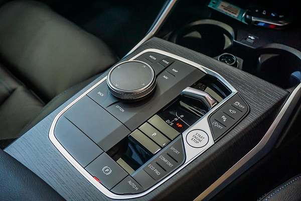 2025 BMW 3 Series 330i M Sport G21 LCI II