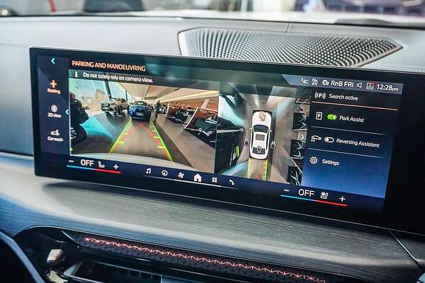 2025 BMW 3 Series 330i M Sport G21 LCI II