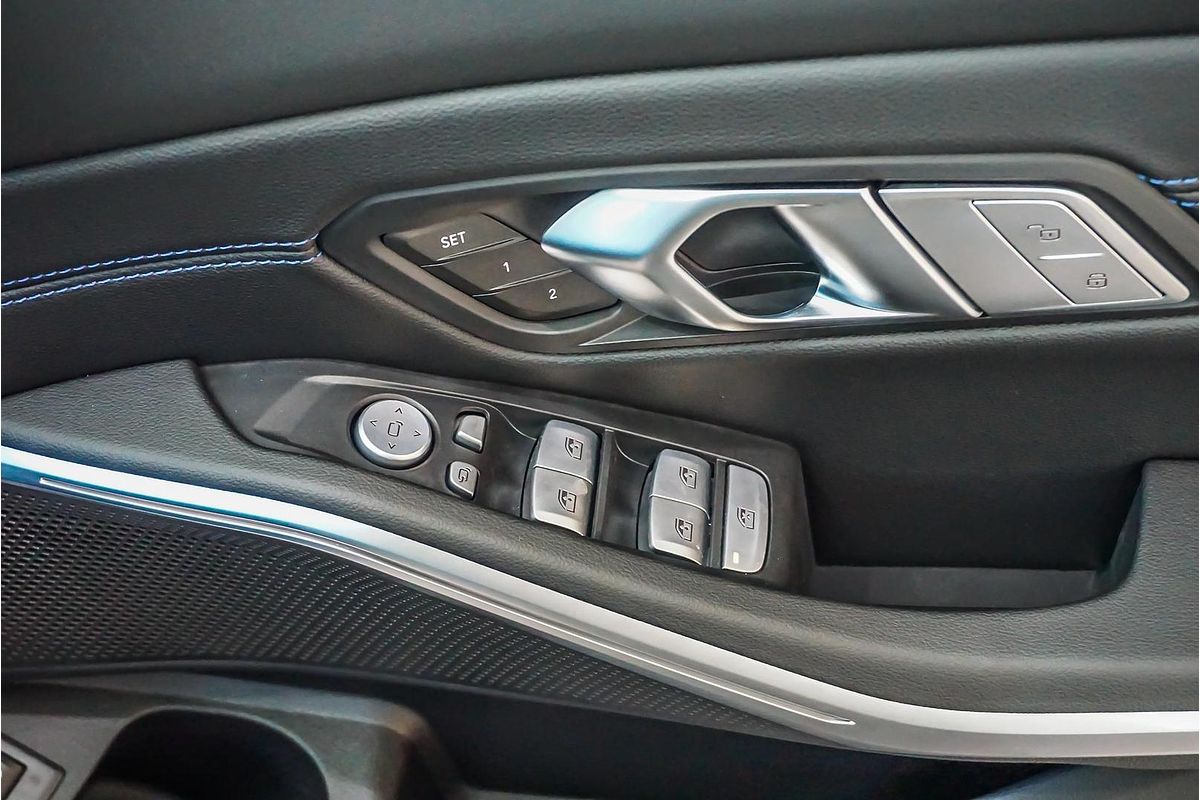 2025 BMW 3 Series 330i M Sport G21 LCI II