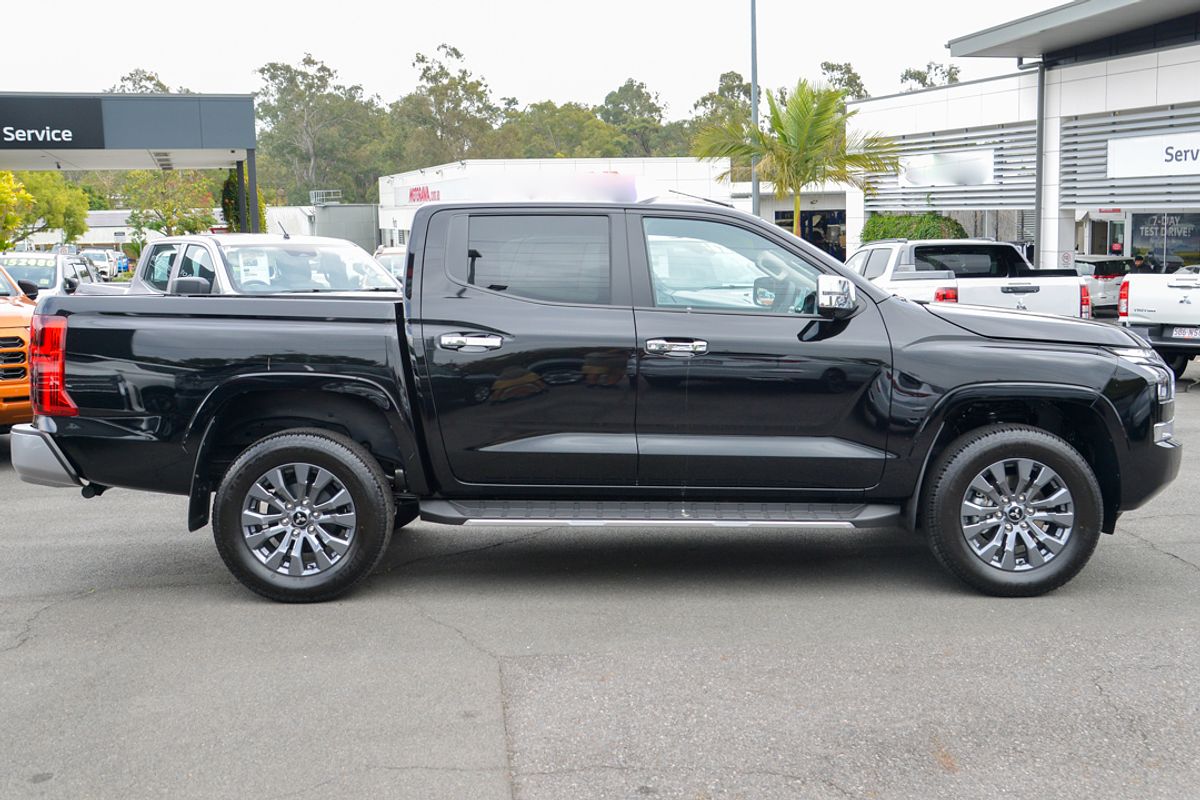 2025 Mitsubishi Triton GLS MV 4X4