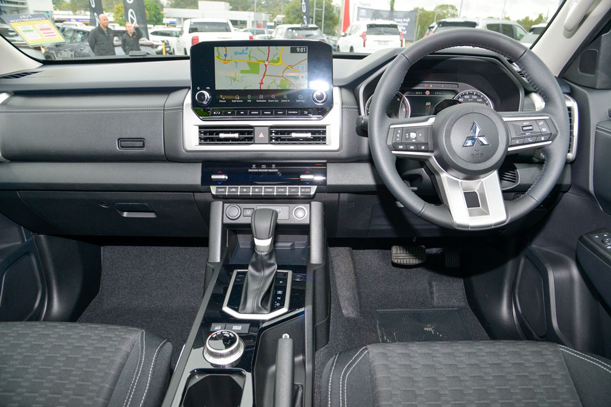 2025 Mitsubishi Triton GLS MV 4X4