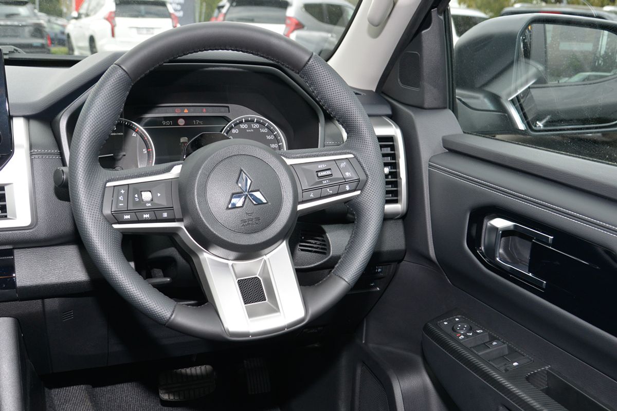2025 Mitsubishi Triton GLS MV 4X4