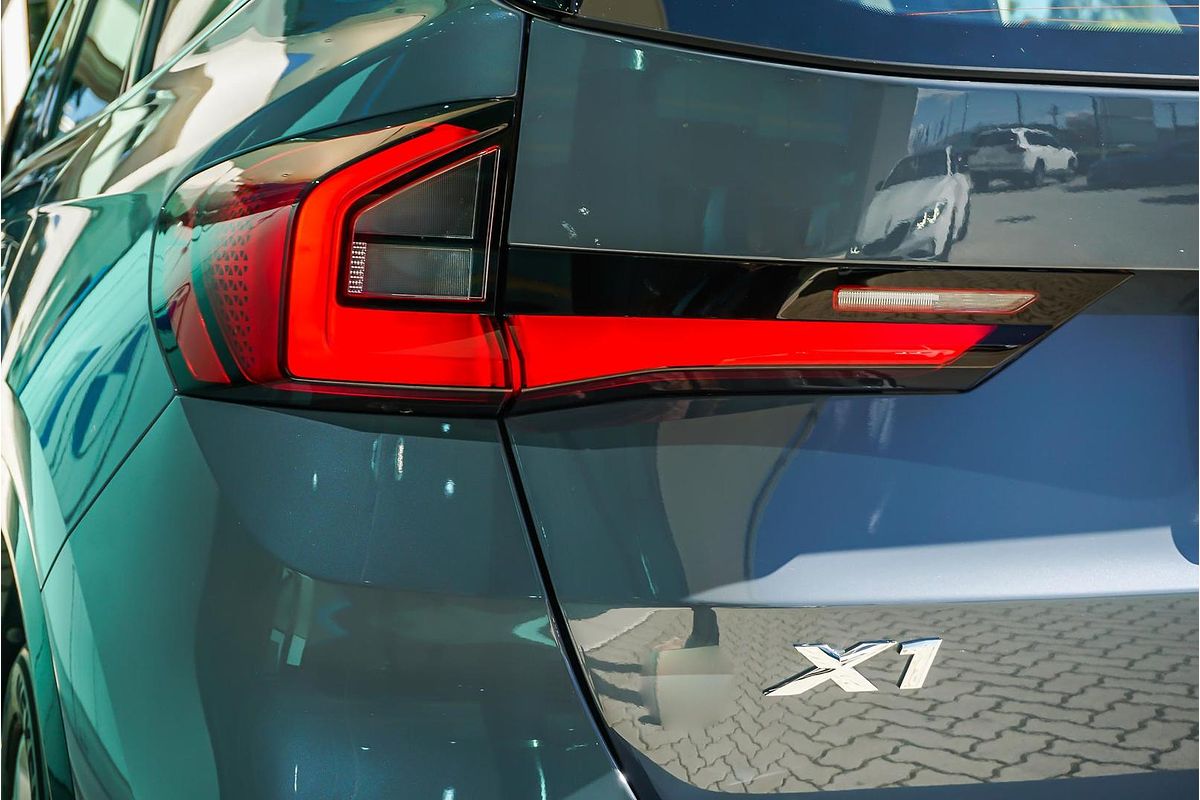 2025 BMW X1 sDrive18i U11