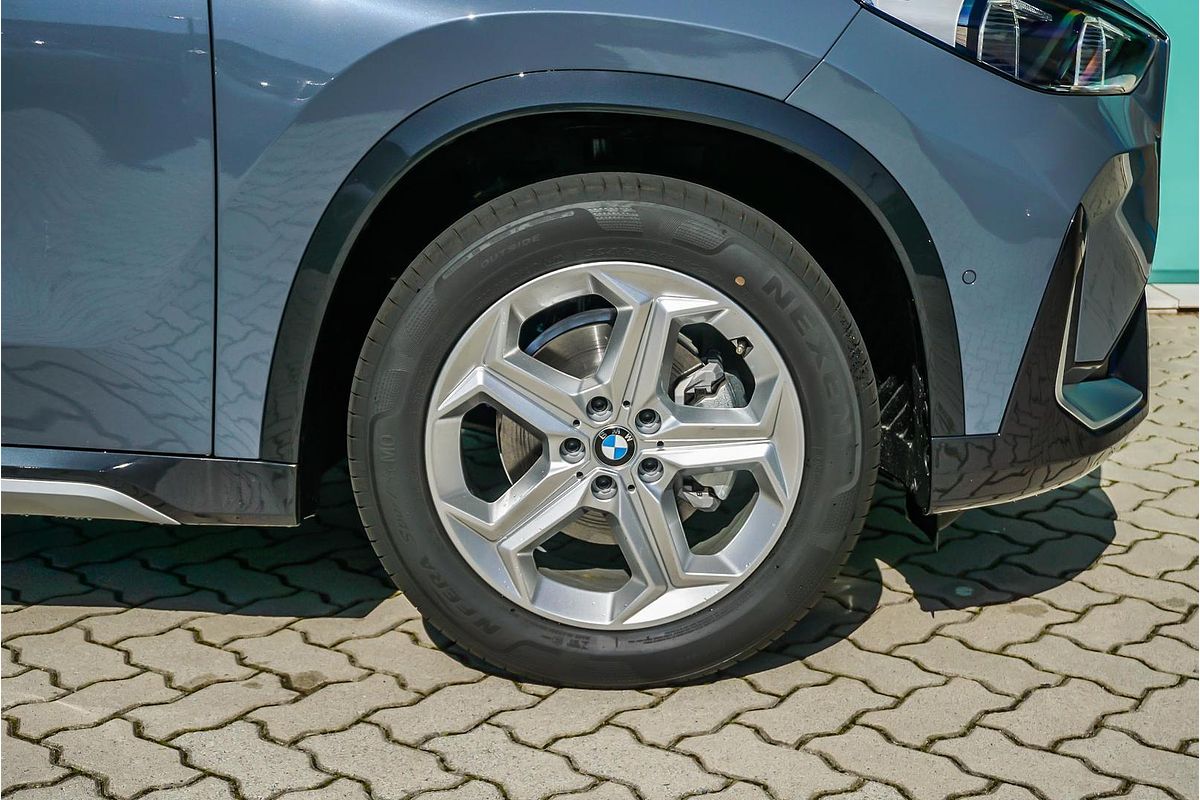 2025 BMW X1 sDrive18i U11