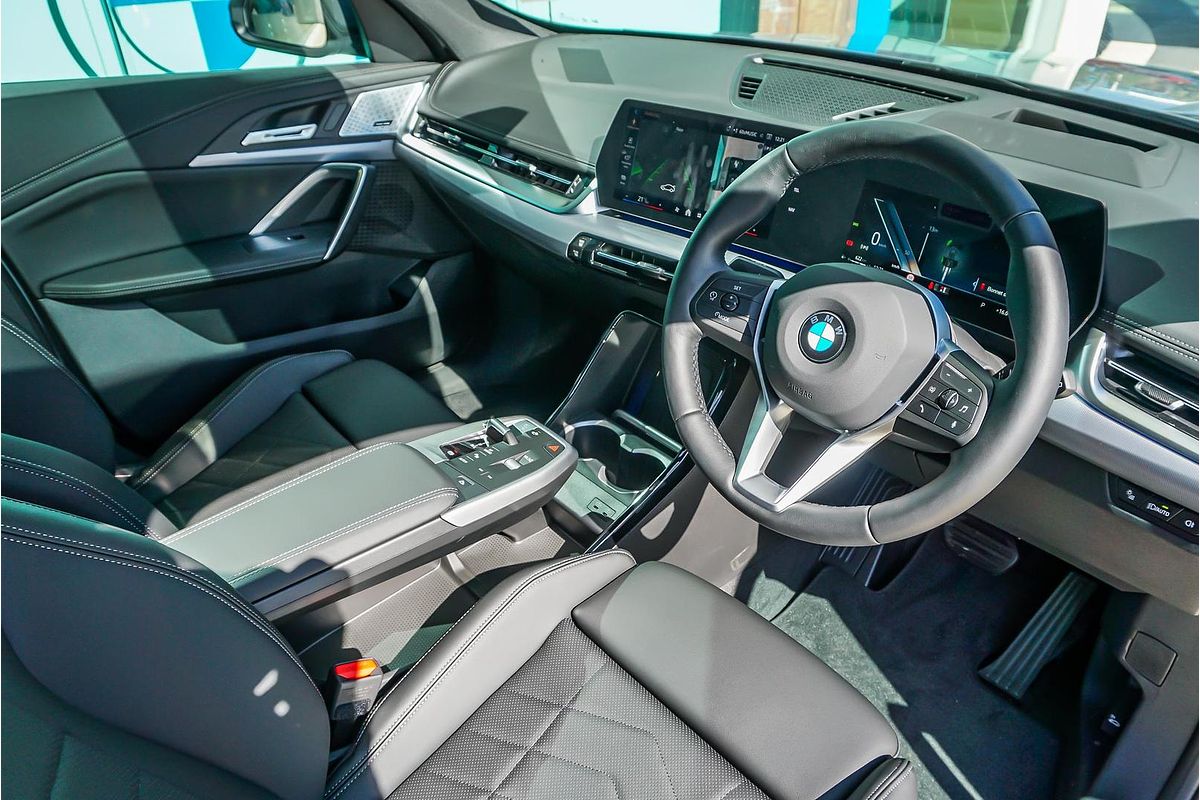 2025 BMW X1 sDrive18i U11