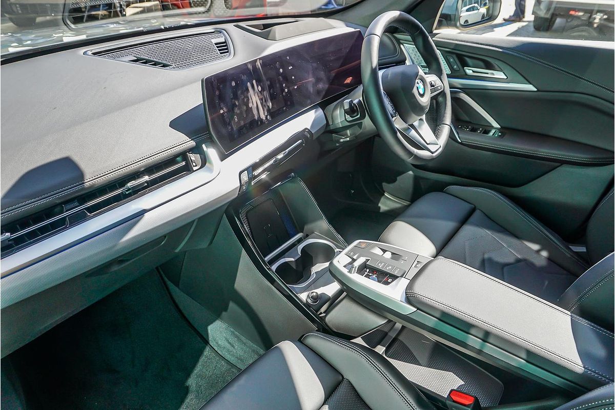 2025 BMW X1 sDrive18i U11