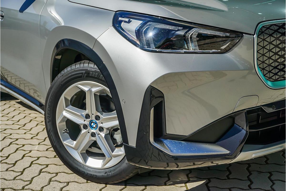 2024 BMW iX1 eDrive20 xLine U11