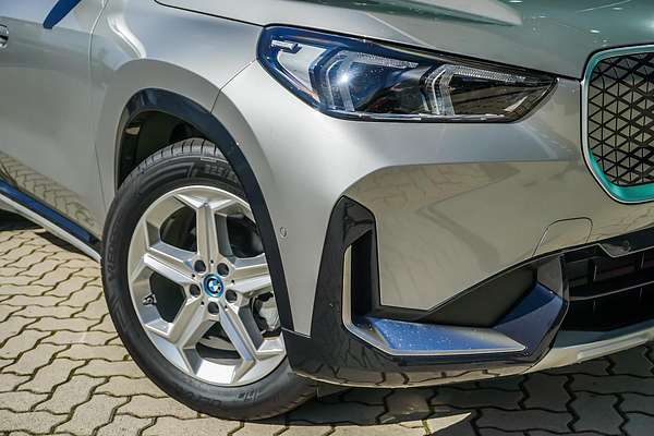2024 BMW iX1 eDrive20 xLine U11