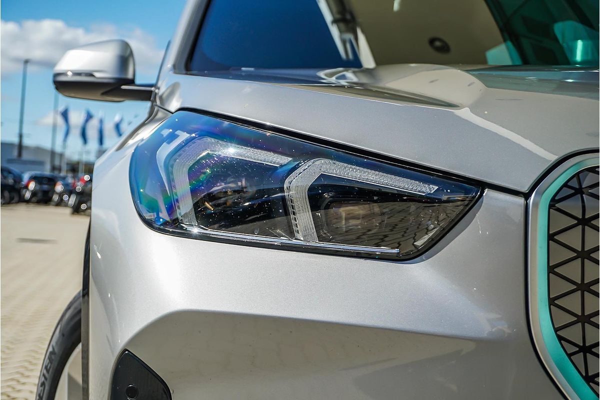 2024 BMW iX1 eDrive20 xLine U11