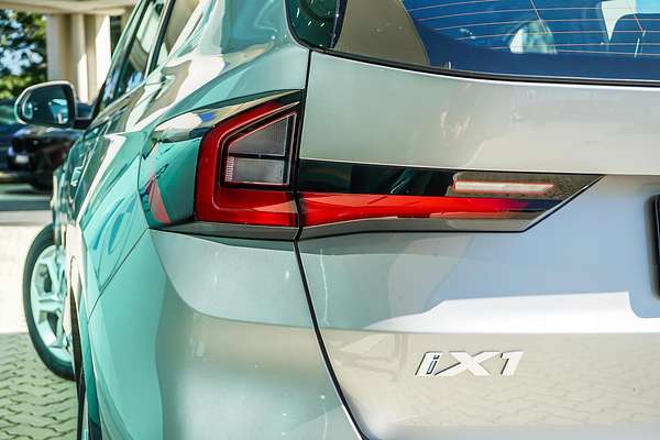 2024 BMW iX1 eDrive20 xLine U11