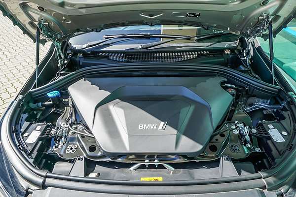 2024 BMW iX1 eDrive20 xLine U11