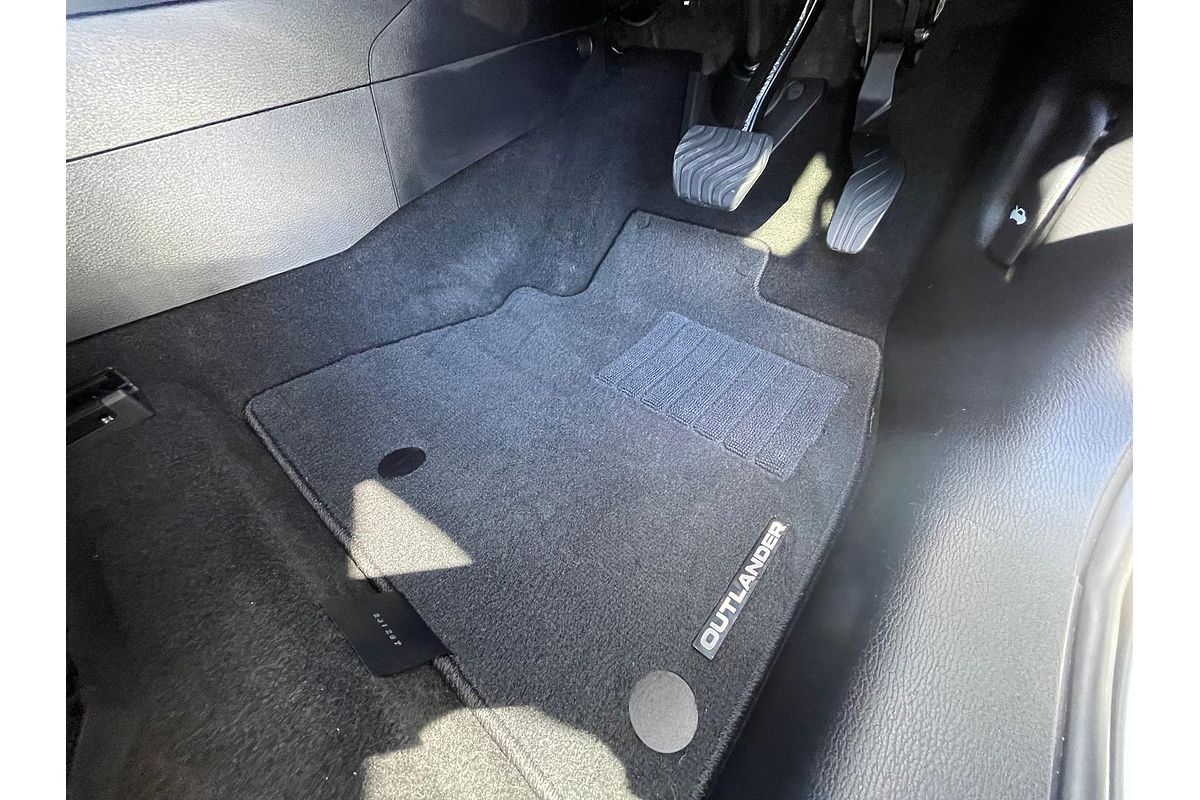 2023 Mitsubishi Outlander Aspire ZM