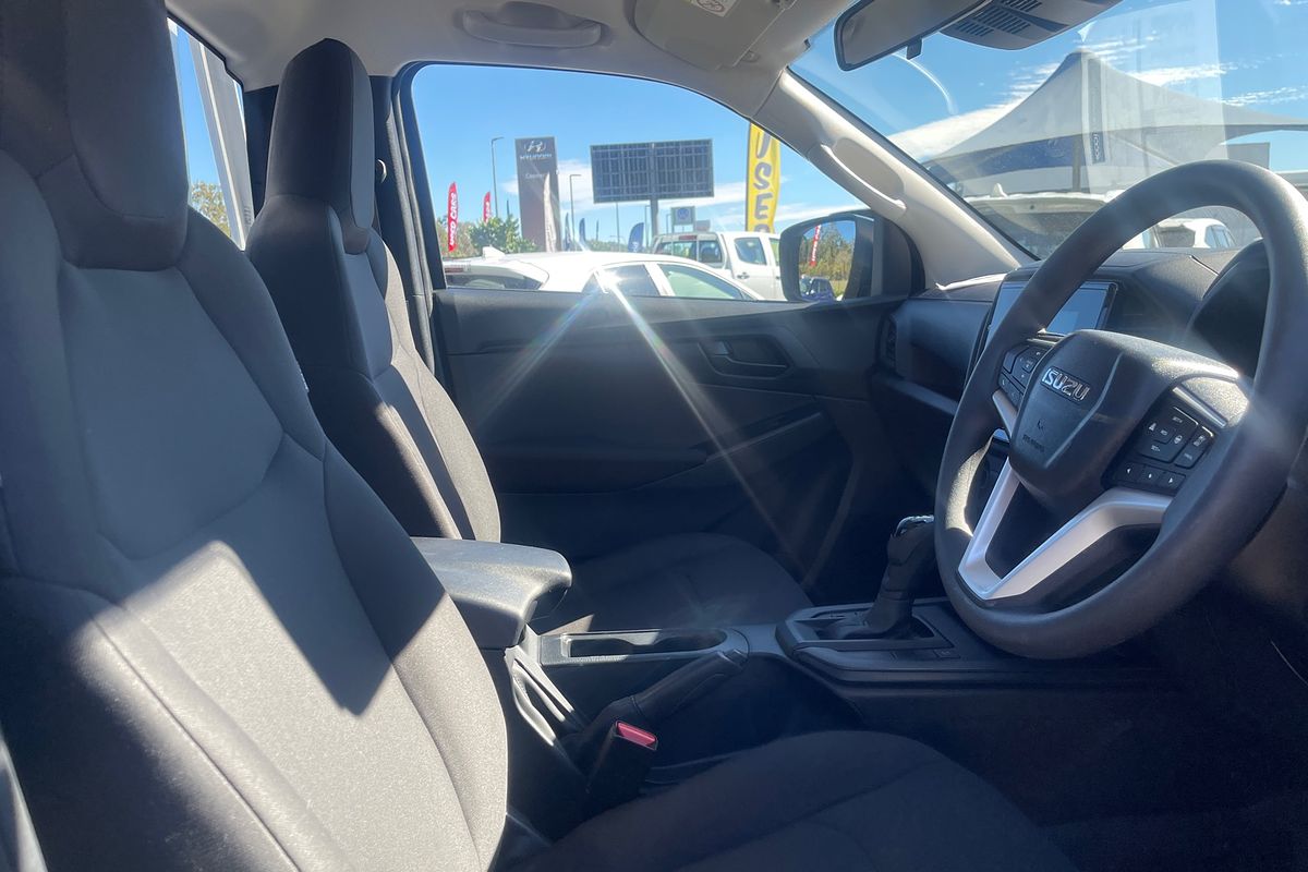 2022 Isuzu D-MAX SX High Ride  Rear Wheel Drive