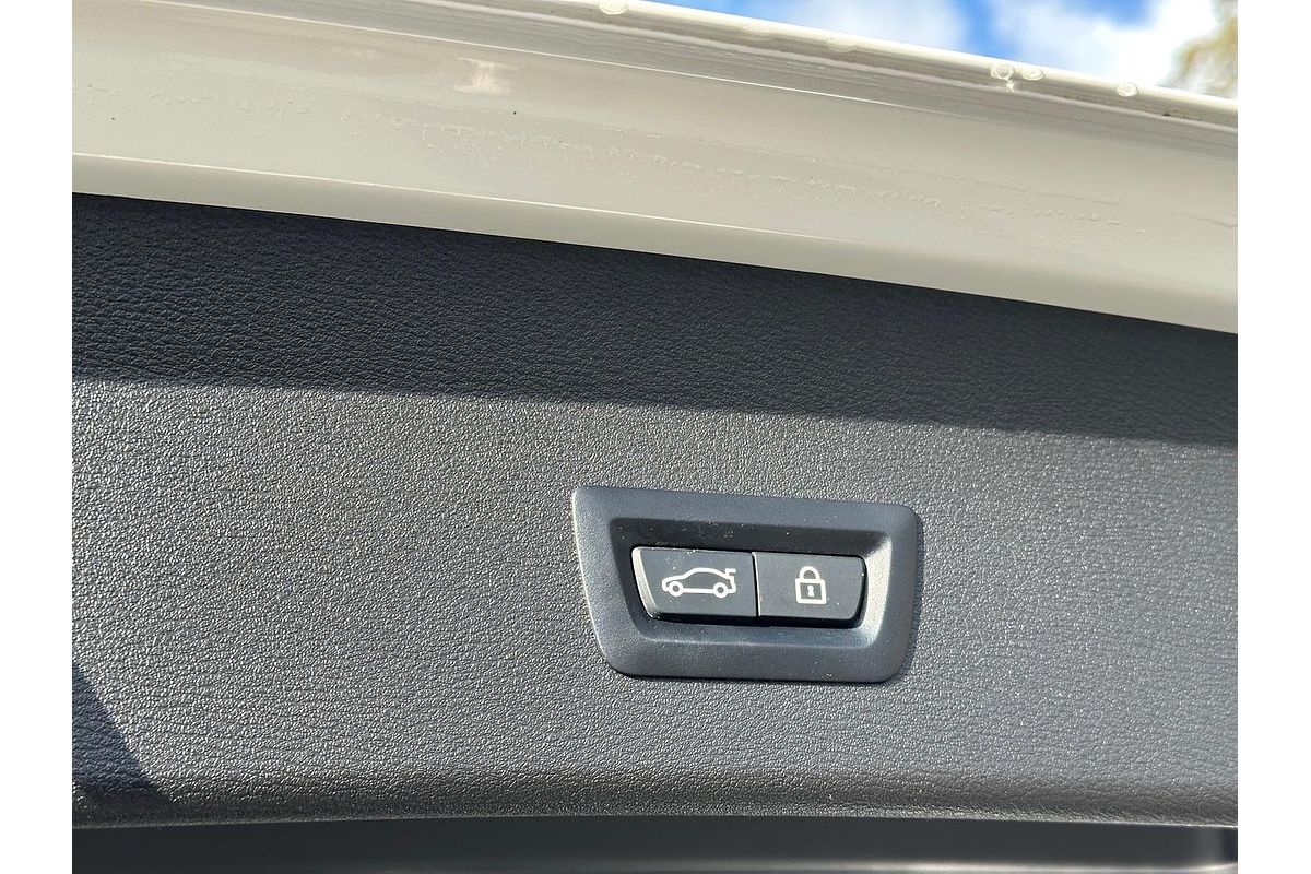 2018 BMW X1 xDrive25i F48