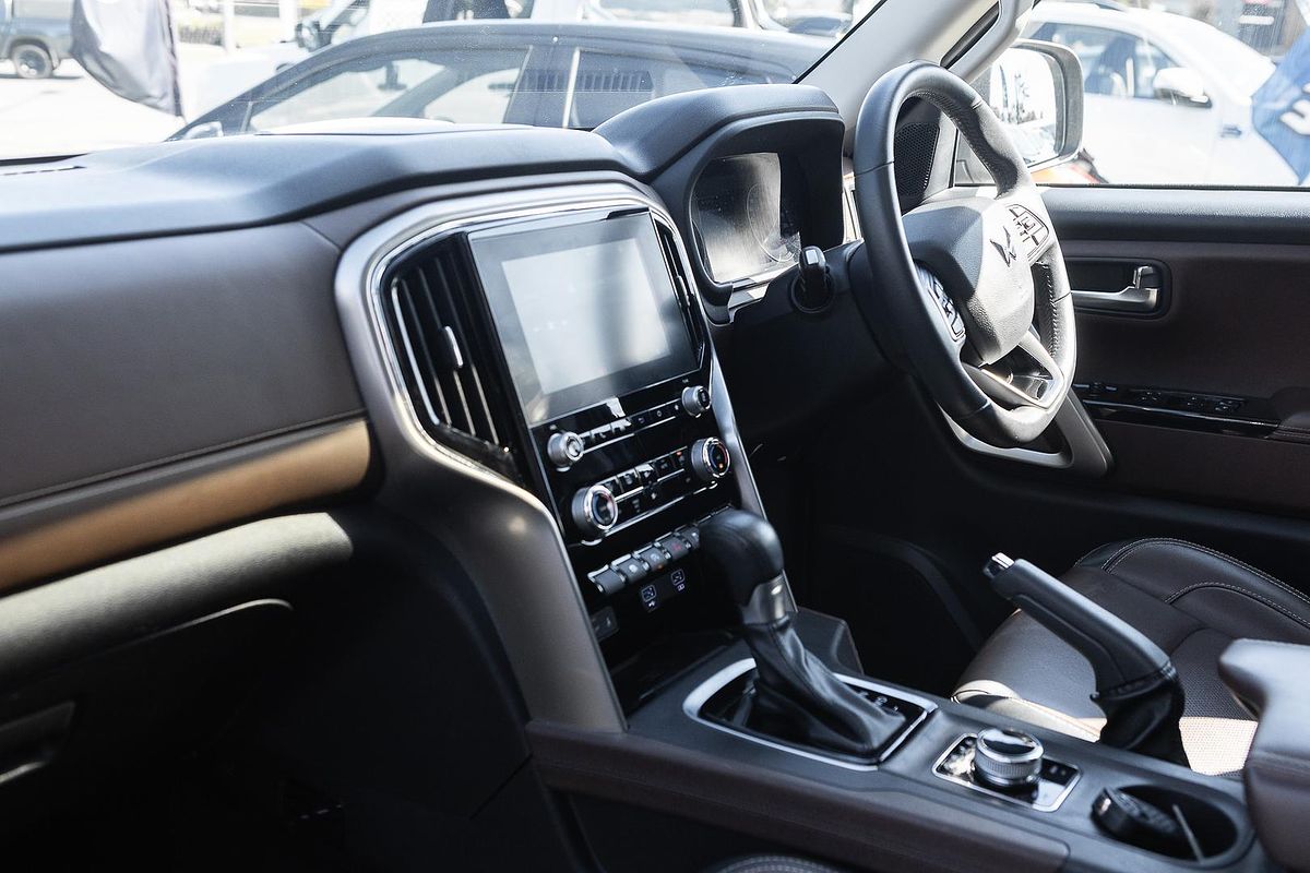 2023 Mahindra Scorpio Z8L