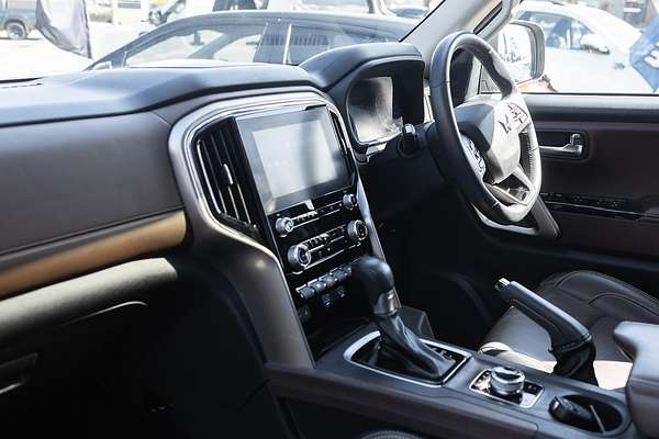 2023 Mahindra Scorpio Z8L