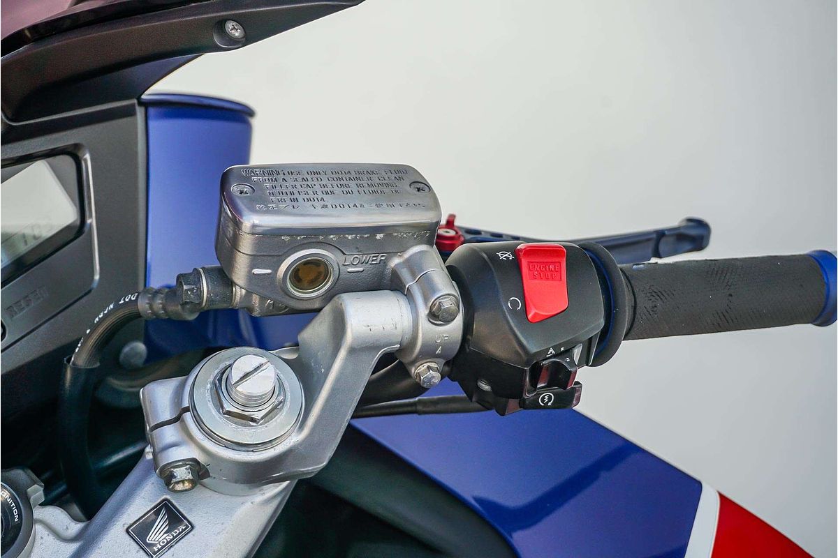 2007 Honda VF 700F Interceptor