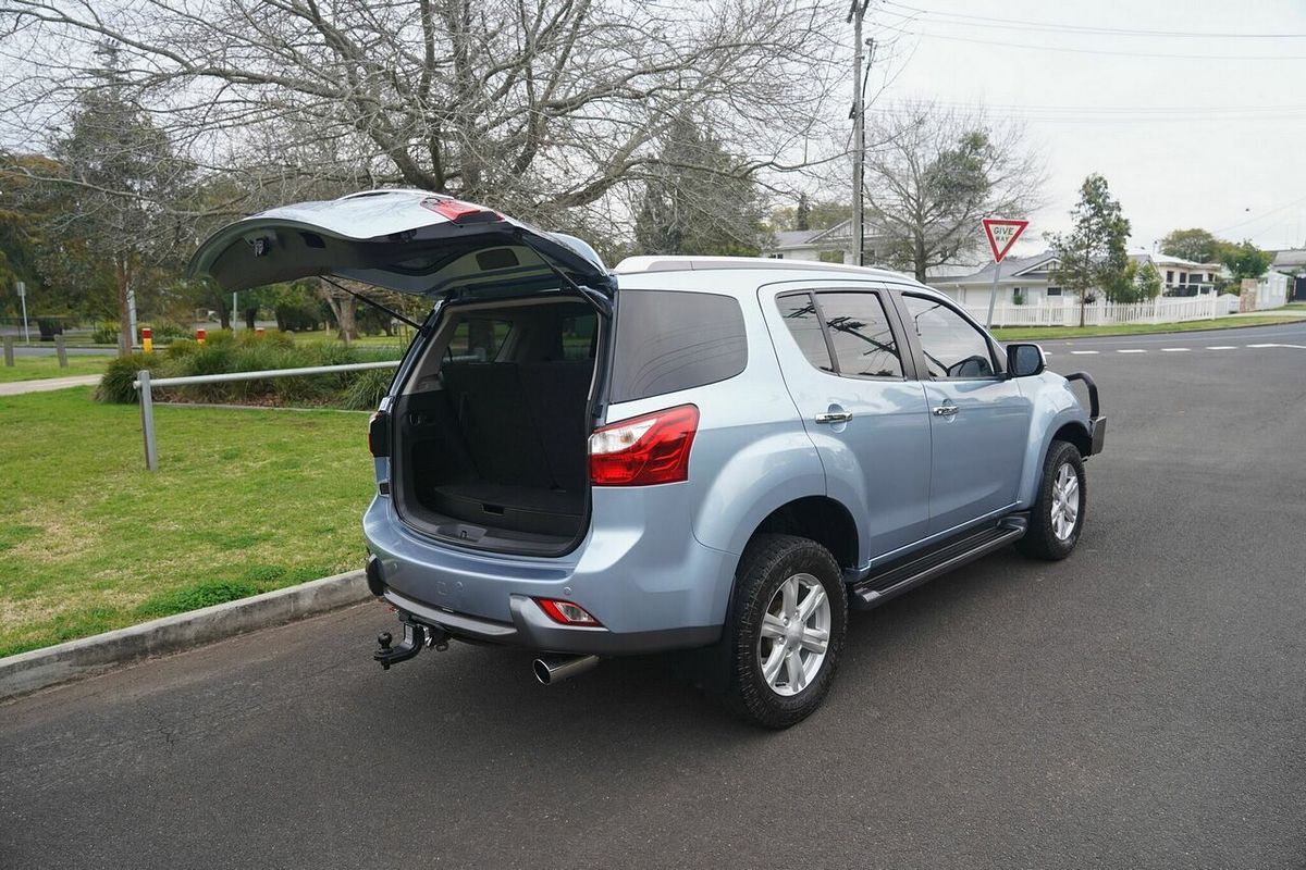 2015 Isuzu MU-X LS-T