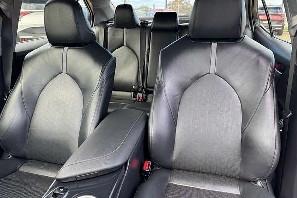 2018 Toyota Camry SX ASV70R