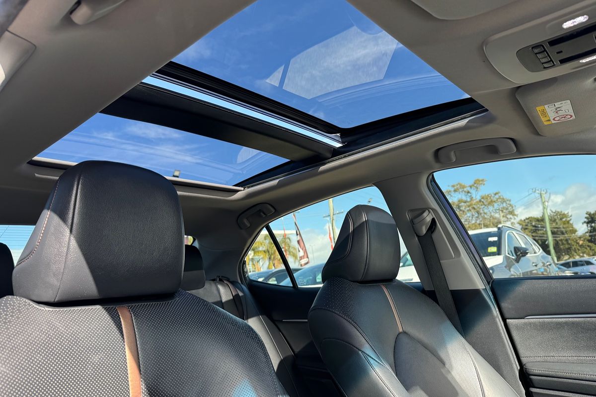 2018 Toyota Camry SL ASV70R