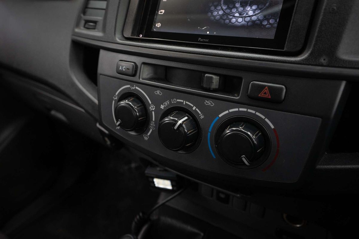 2012 Toyota Hilux SR KUN26R 4X4