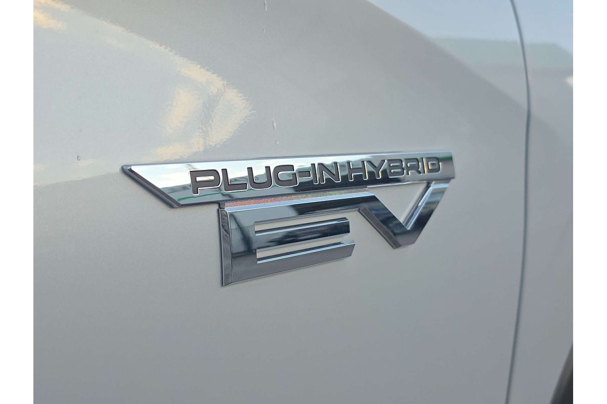2025 Mitsubishi Outlander PHEV GSR ZM