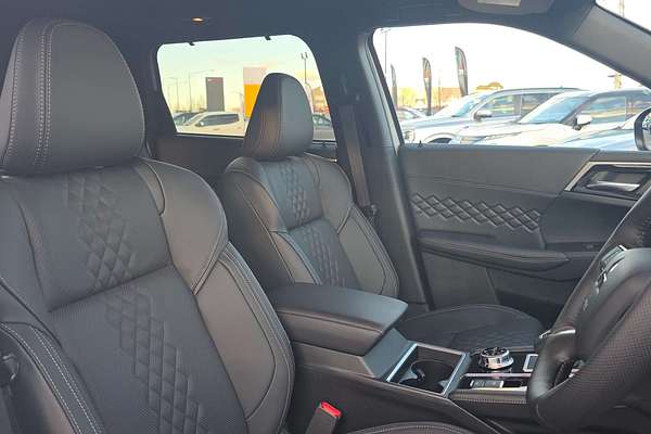 2025 Mitsubishi Outlander PHEV GSR ZM