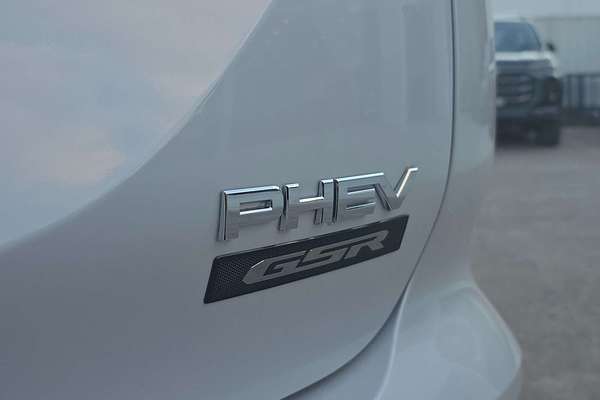 2025 Mitsubishi Outlander PHEV GSR ZM