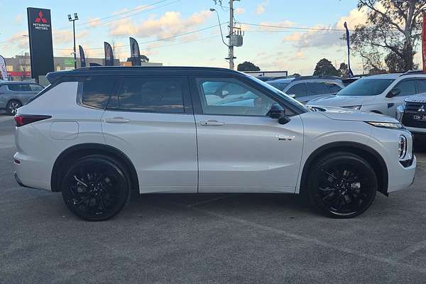 2025 Mitsubishi Outlander PHEV GSR ZM