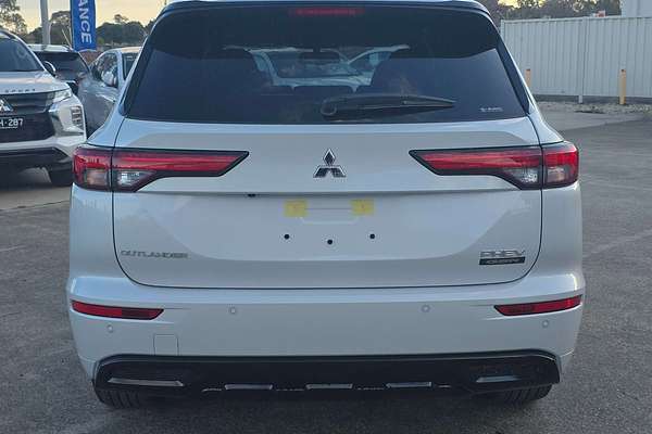 2025 Mitsubishi Outlander PHEV GSR ZM