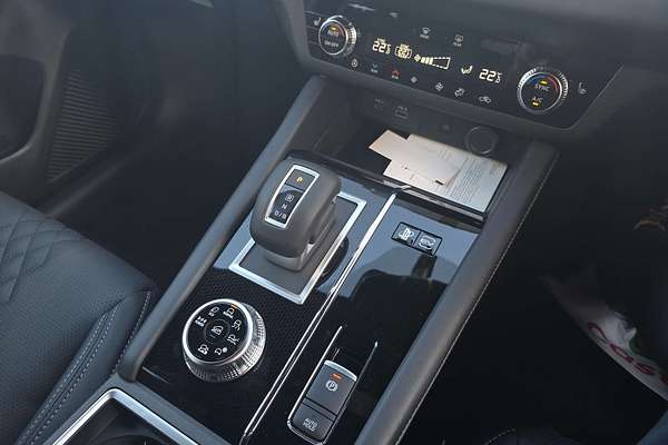 2025 Mitsubishi Outlander PHEV GSR ZM