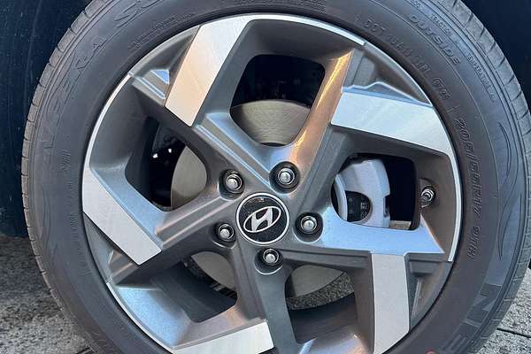 2025 Hyundai Venue Elite QX.V5