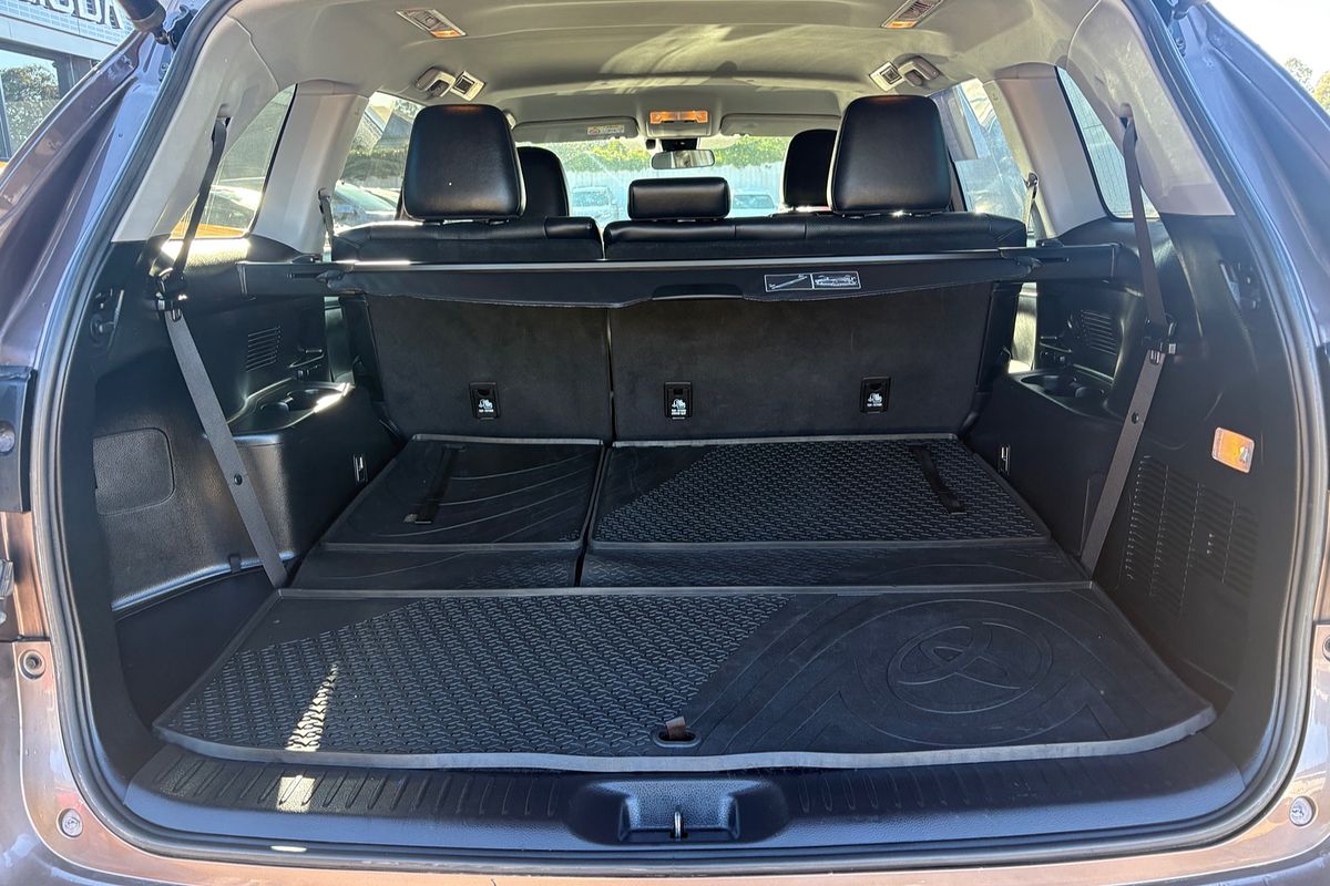 2019 Toyota Kluger Black Edition GSU50R