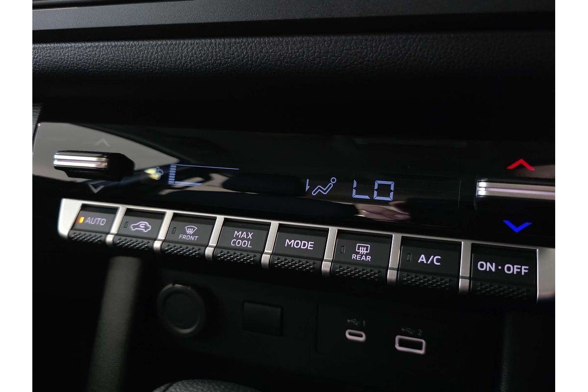 2023 Mitsubishi Triton GLX MV 4X4