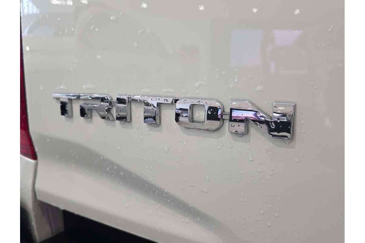 2023 Mitsubishi Triton GLX MV 4X4