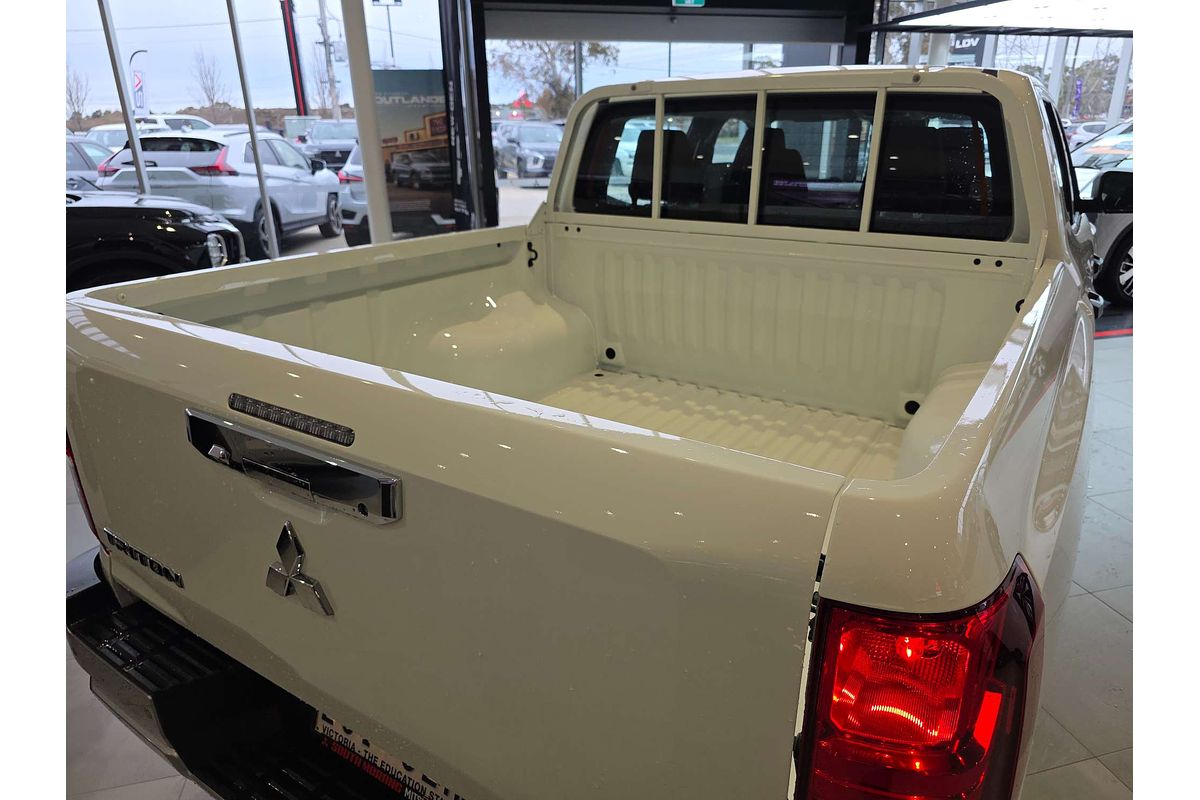 2023 Mitsubishi Triton GLX MV 4X4