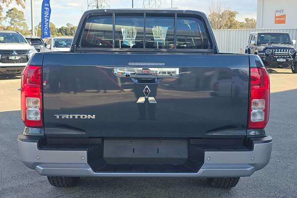 2024 Mitsubishi Triton GLX MV 4X4