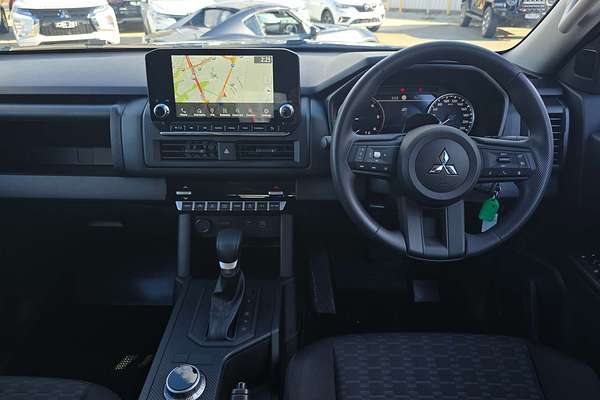 2024 Mitsubishi Triton GLX MV 4X4