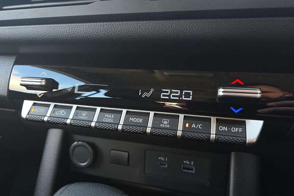 2024 Mitsubishi Triton GLX MV 4X4
