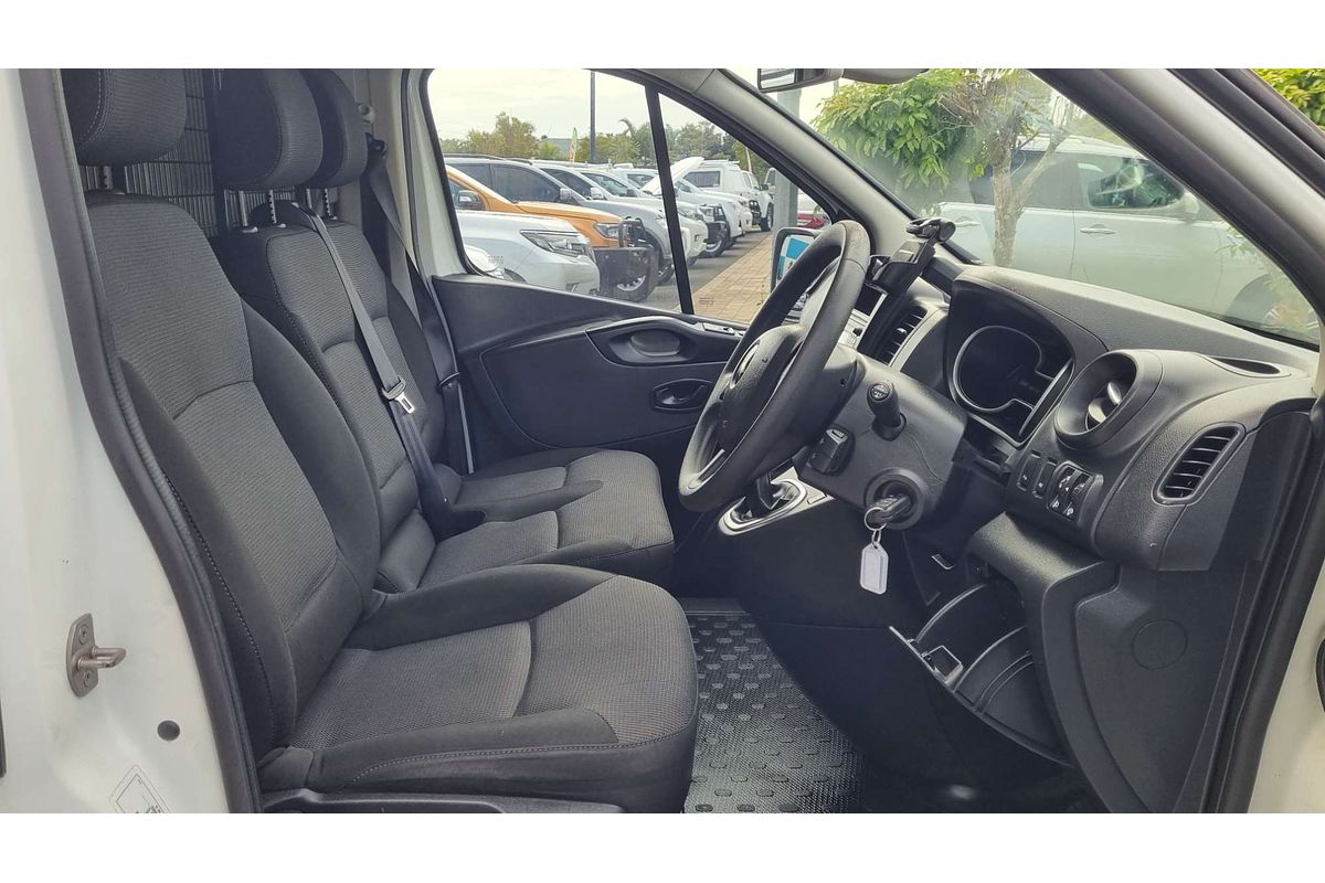 2020 Mitsubishi Express GLX SN LWB