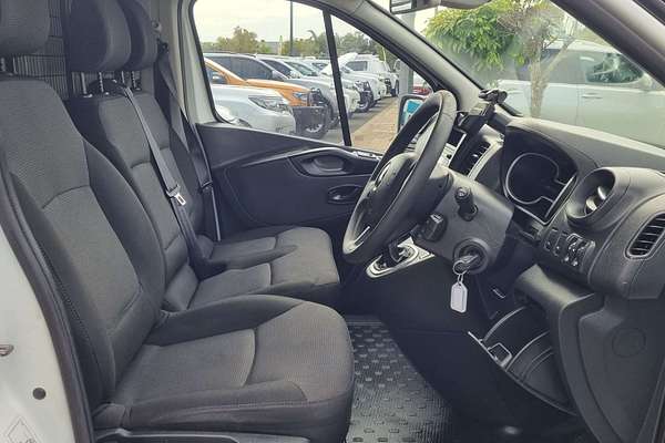 2020 Mitsubishi Express GLX SN LWB