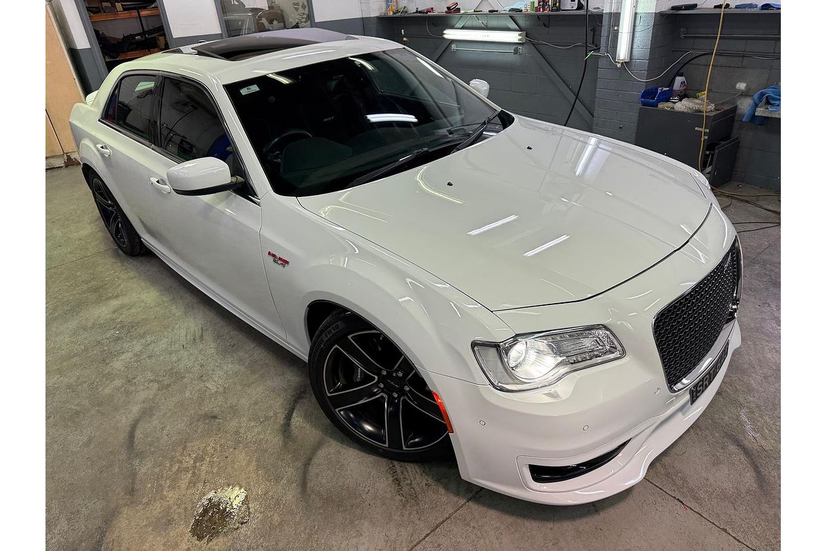 2015 Chrysler 300 SRT LX