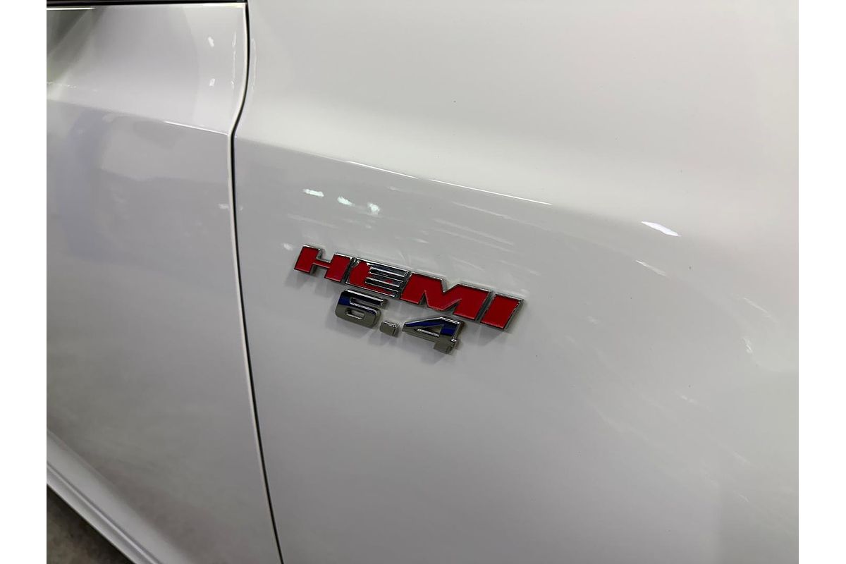 2015 Chrysler 300 SRT LX